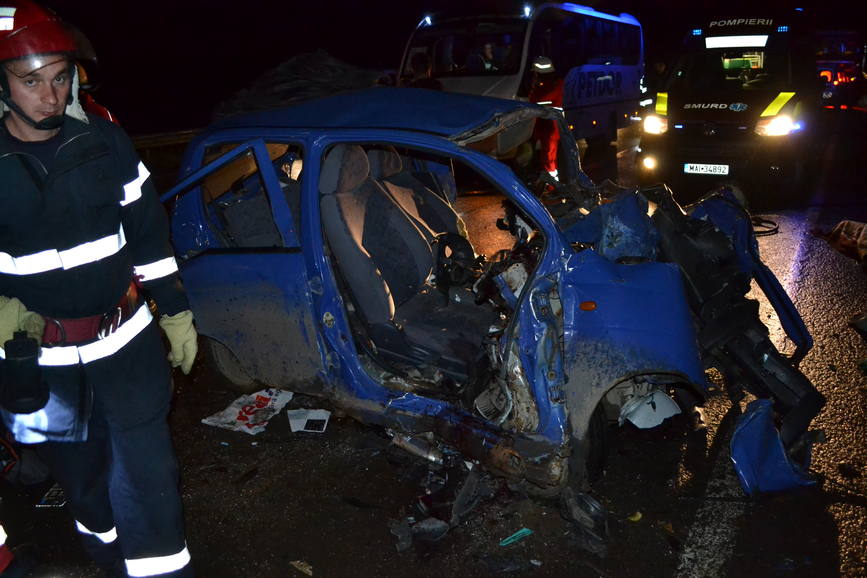 Doi morti in urma unui accident rutier pe DN17 | imaginea 1