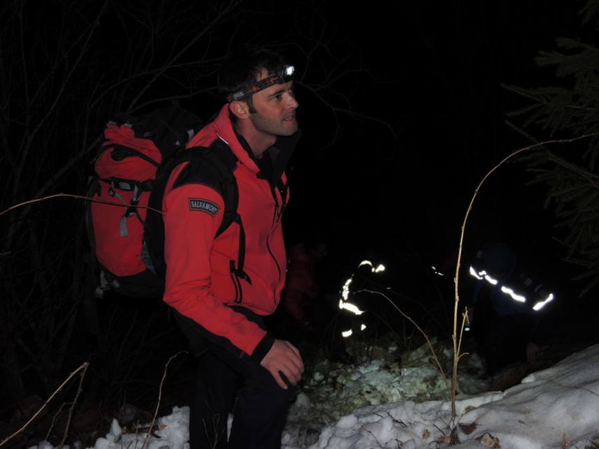 Operatiune de salvare a unei turiste  blocata pe un versant abrupt in Masivul Retezat  incheiata cu succes | imaginea 1