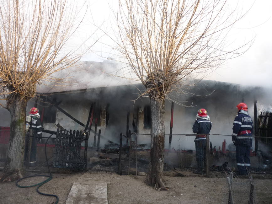 Locuinta distrusa din cauza unei aeroterme | imaginea 1