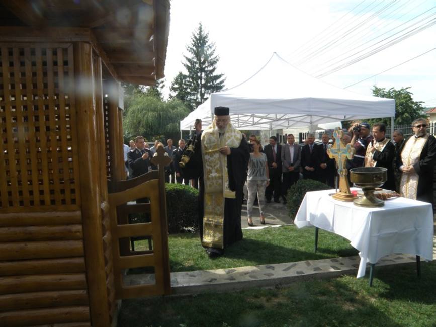 Troita de la Detasamentul de Pompieri Campulung  sfintita cu ocazia praznuirii Sfantului Iosif cel Nou de la Partos  Ocrotitorul Pompierilor | imaginea 2