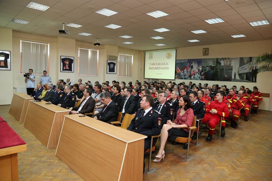 Comanda IGSU   alaturi de pompierii bucuresteni la Ziua SMURD Bucuresti Ilfov | imaginea 3