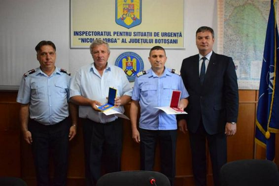 Medaliati pentru contributia importanta adusa la indeplinirea cu succes a misiunilor | imaginea 1