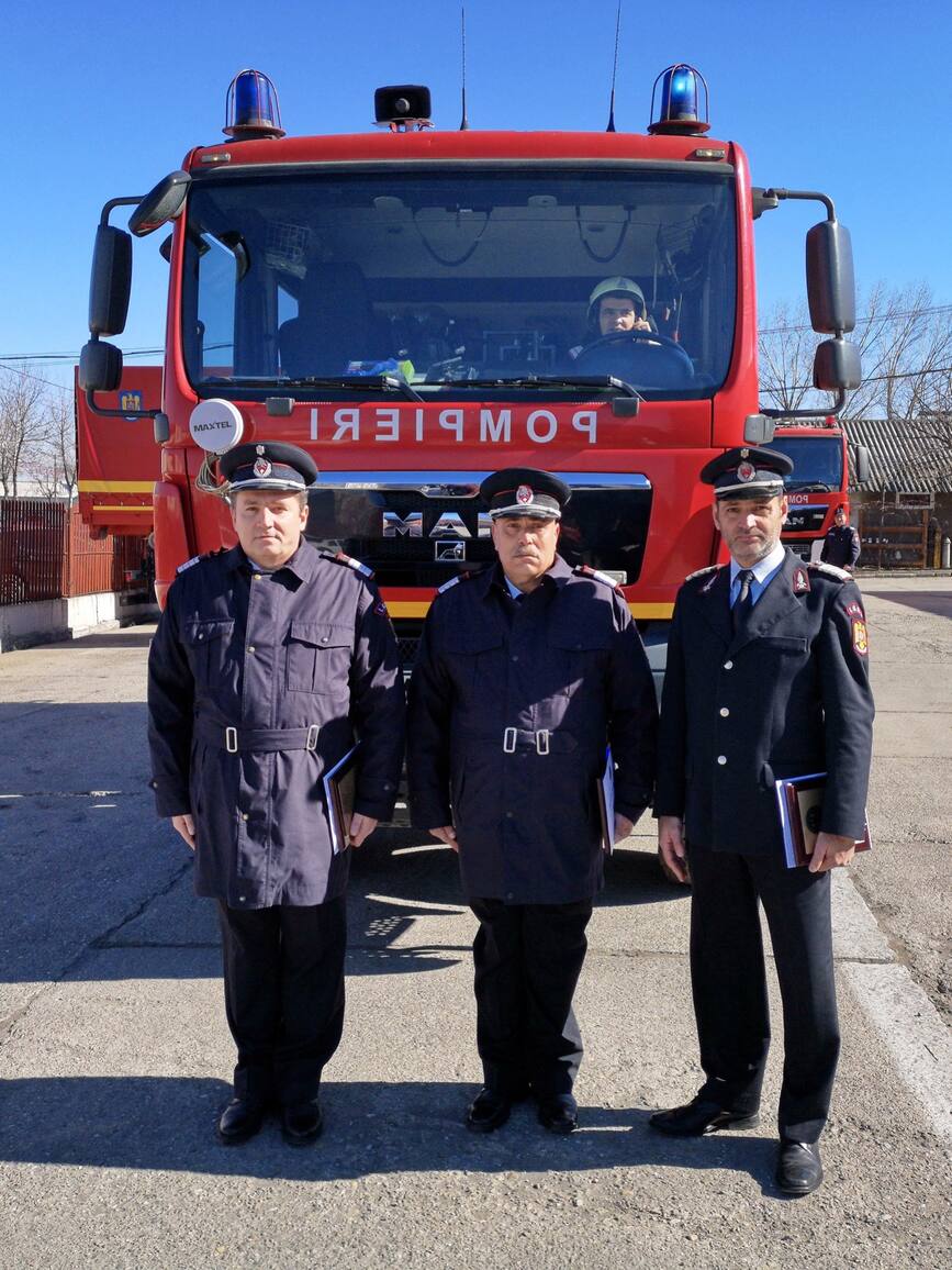 Agenda Pompierului Final De Carieră Pentru 3 Subofiţeri De La Isu