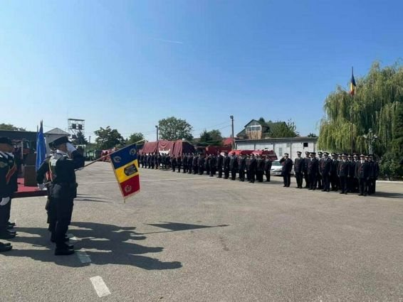 Primirea Drapelului de Lupta moment istoric pentru ISU Satu Mare | imaginea 1