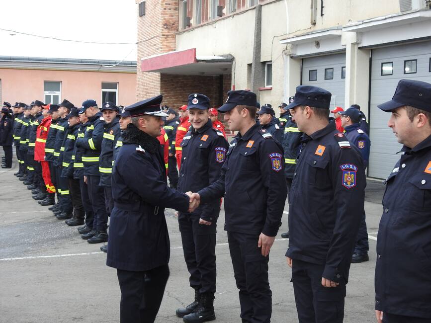 Pensie lunga si sanatate  Respect  Col  Nastuta Adrian Constantin si Plt  adj  sef Aprodu Narcis | imaginea 1