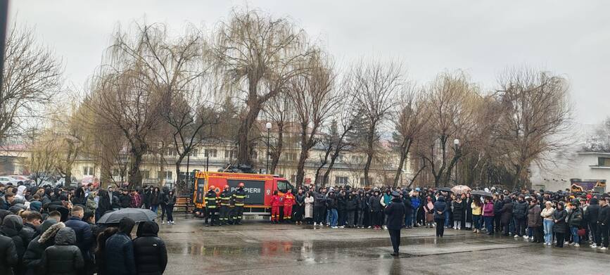 Ecoul  Saptamanii Protectiei Civile  a ajuns in scoli | imaginea 1