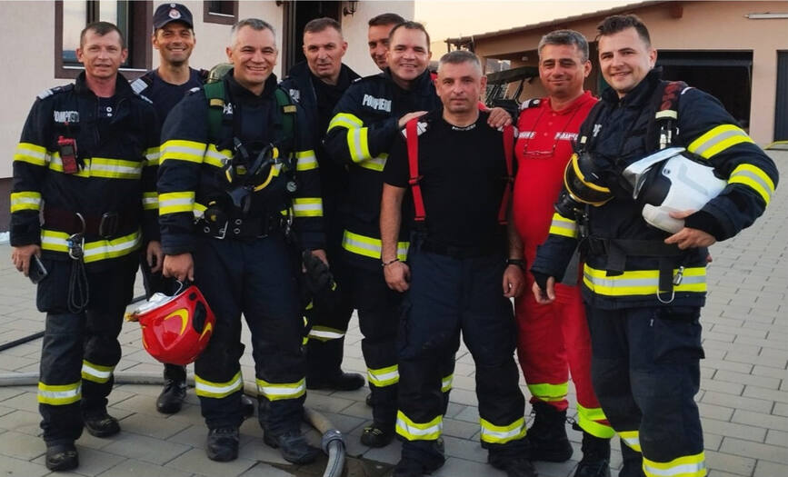 Zi de sarbatoare pentru pompierii Detasamentului Deva | imaginea 1