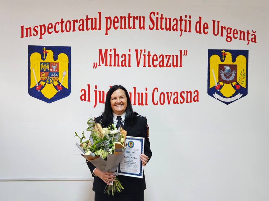 Pensie lunga si sanatate  Respect  Plutonier adjutant sef Ileana Domnica | imaginea 1