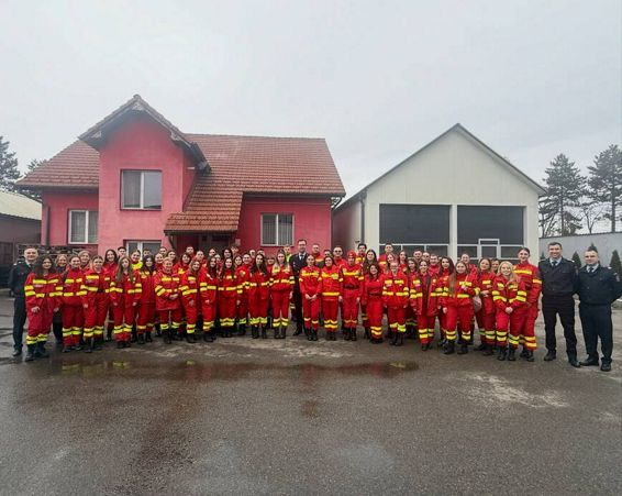 Eroii fara salariu   Pompierii bistriteni si au onorat voluntarii | imaginea 1