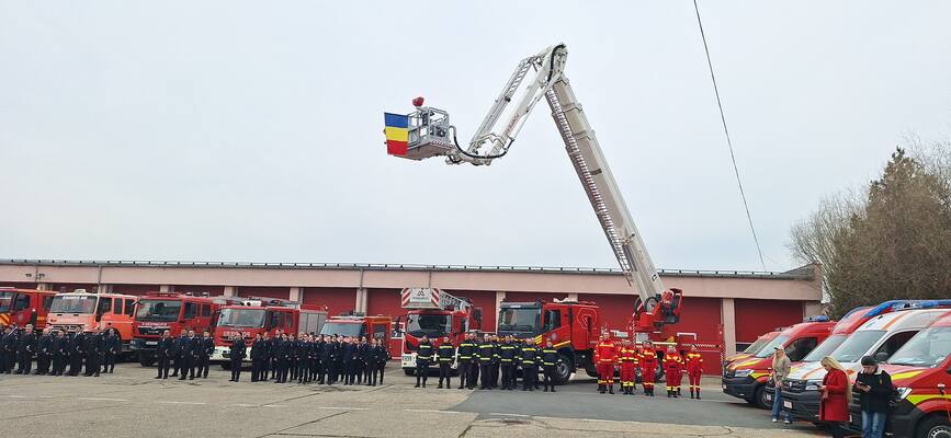 93 de ani de Protectie Civila  Avansari in grad si onoruri pentru voluntari | imaginea 1