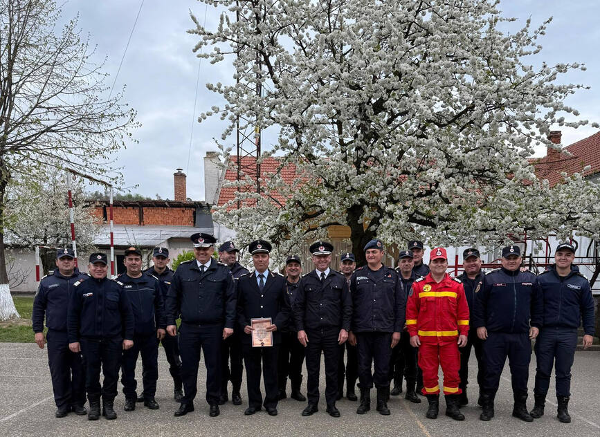 Pensie lunga si sanatate  Respect  Plutonier adjutant sef Barbu Laurentiu | imaginea 1