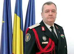 Inca un general pleaca din IGSU  Generalul locotenent Benone Gabriel Duduc trece in rezerva chiar de Ziua Pompierilor | imaginea 1