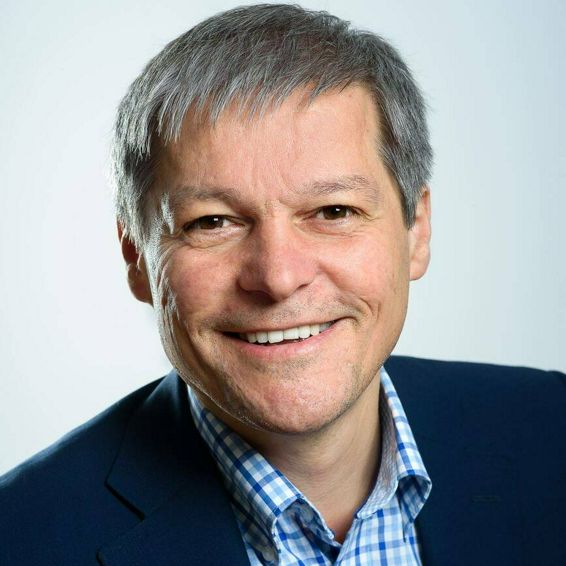 Ciolos si Arafat vor sa vaccineze pompierii cu forta | imaginea 1