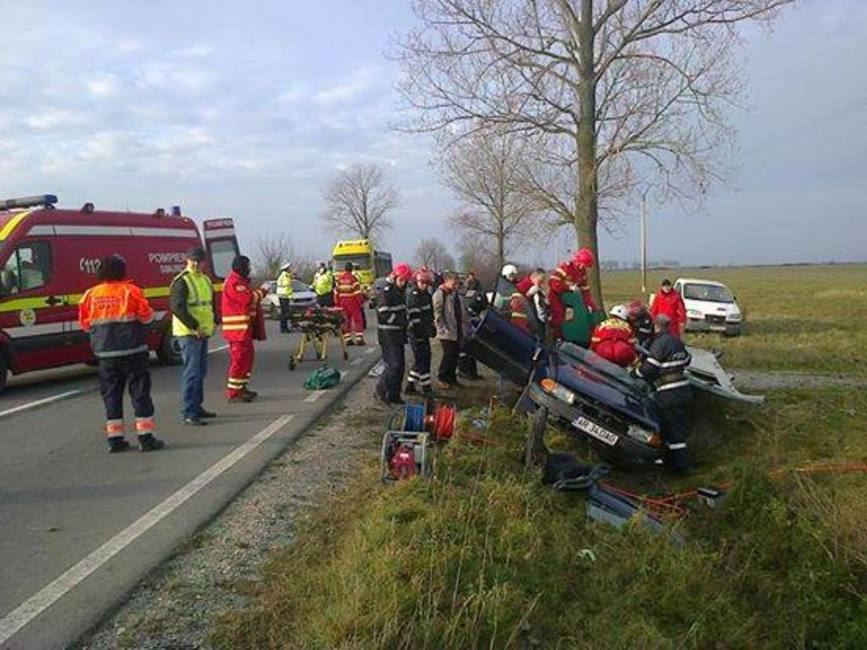 4 tineri  victime ale unui grav accident rutier | imaginea 1