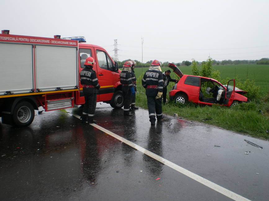 4 persoane ranite in urma unui accident rutier | imaginea 1