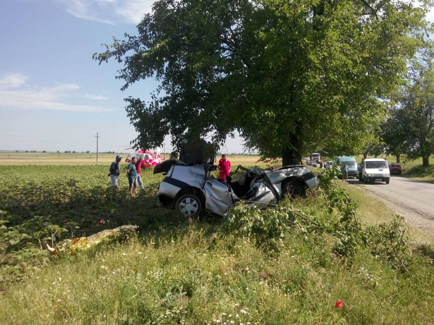 Accident rutier grav  pe DN 54 | imaginea 2