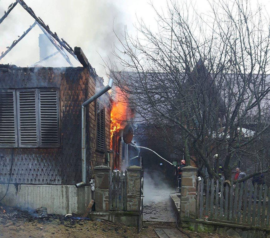 Un batran a murit in urma unui incendiu declansat de un scurtcircuit | imaginea 1