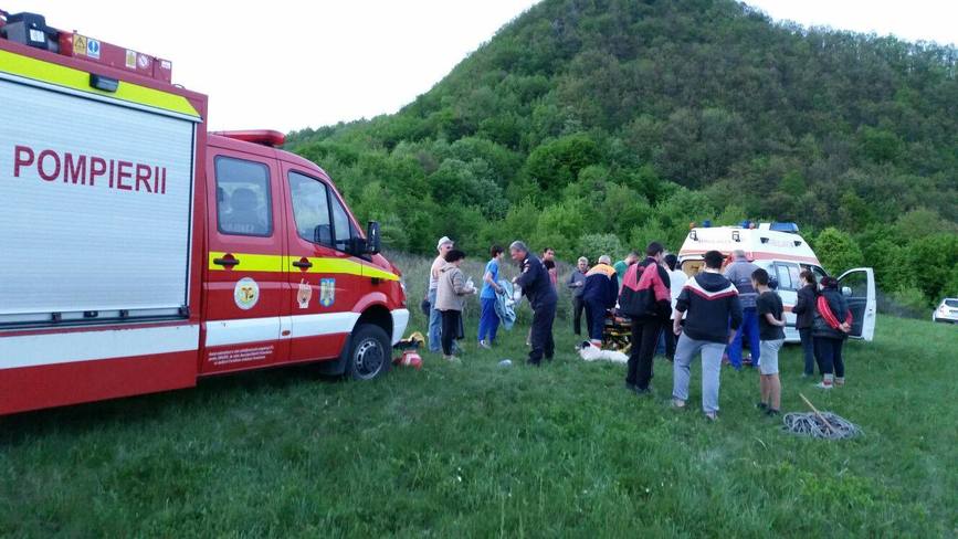 Un batran salvat de pompieri dintr o rapa | imaginea 1