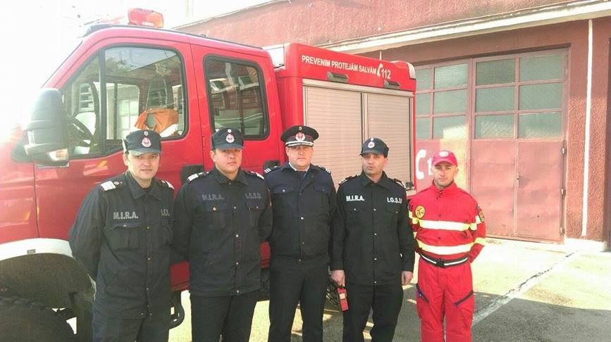 Pompierii au salvat cu mainile goale viata unui tanar grav ranit in urma unui accident rutier | imaginea 1