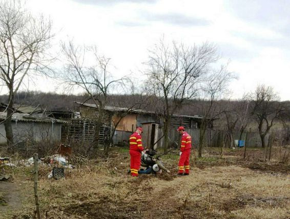 Un barbat a murit prins intr un motocultor | imaginea 1