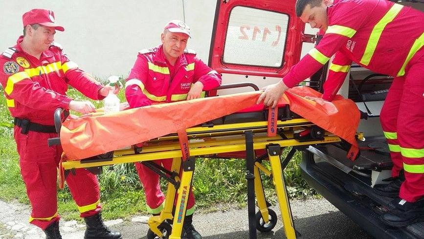 Paramedicii din Baru au asistat la nasterea unei fetite in ambulanta SMURD | imaginea 1
