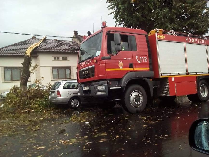 37 de localitati afectate de vijelie | imaginea 1