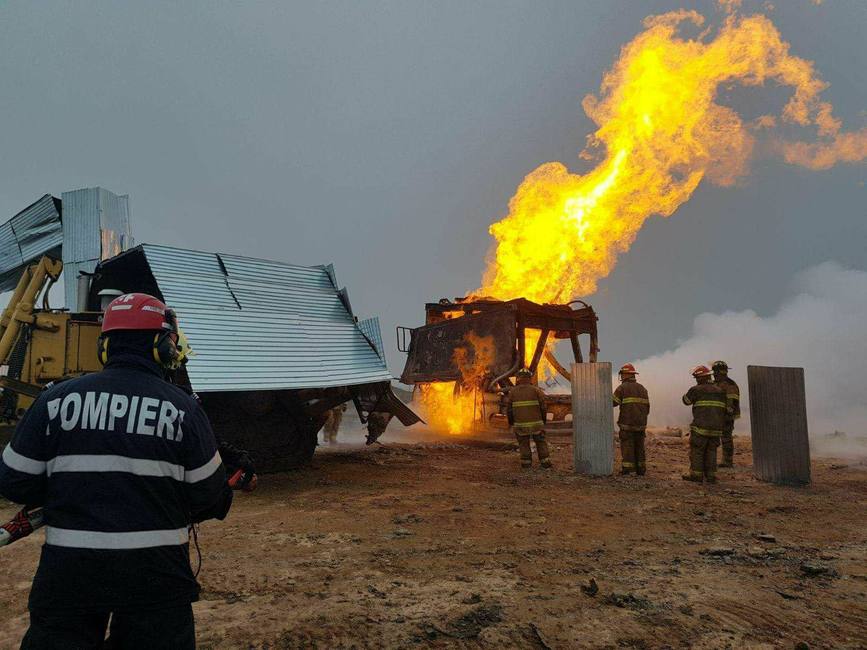A 17 a zi de foc la Moftinu Mare  monstrul de foc isi traieste ultimele zile | imaginea 1