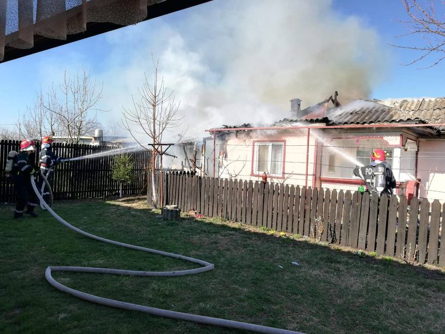 Au reusit sa salveze bunuri de aproape 20 000 de lei | imaginea 2