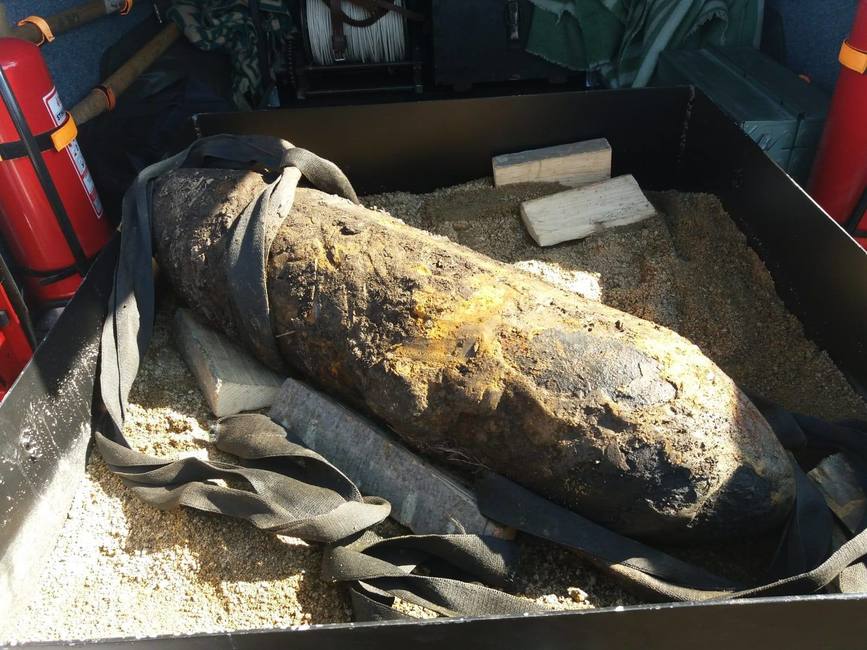 Bomba de aviatie de 50 kg  inlaturata de echipa pirotehnica | imaginea 1