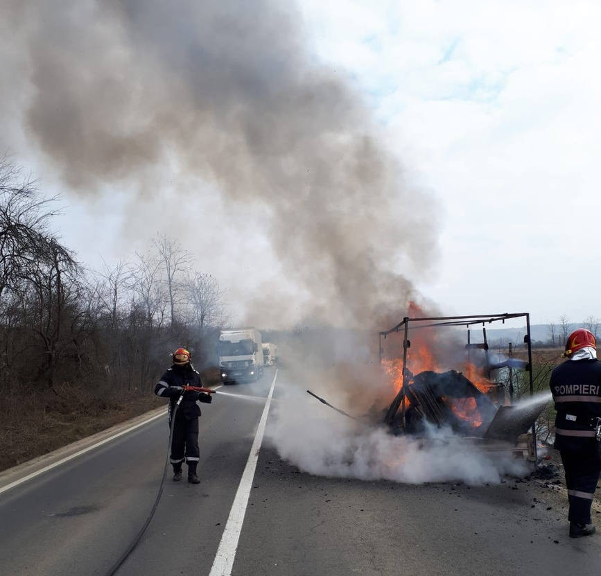 Doua incendii pentru Garda de Interventie Chisineu Cris si Garda de Interventie Barzava | imaginea 1