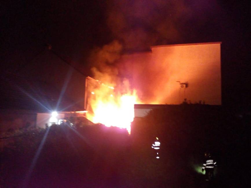 Incendiu la o anexa pe strada A  Odobescu  Timisoara | imaginea 1