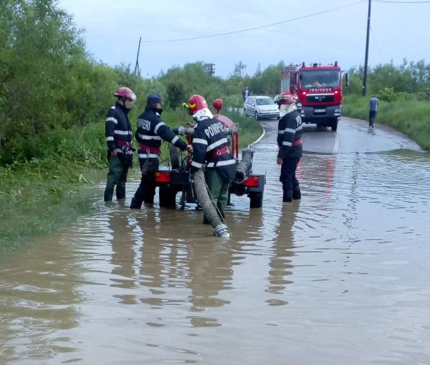 Interventii ale pompierilor salajeni in urma inundatiilor | imaginea 1