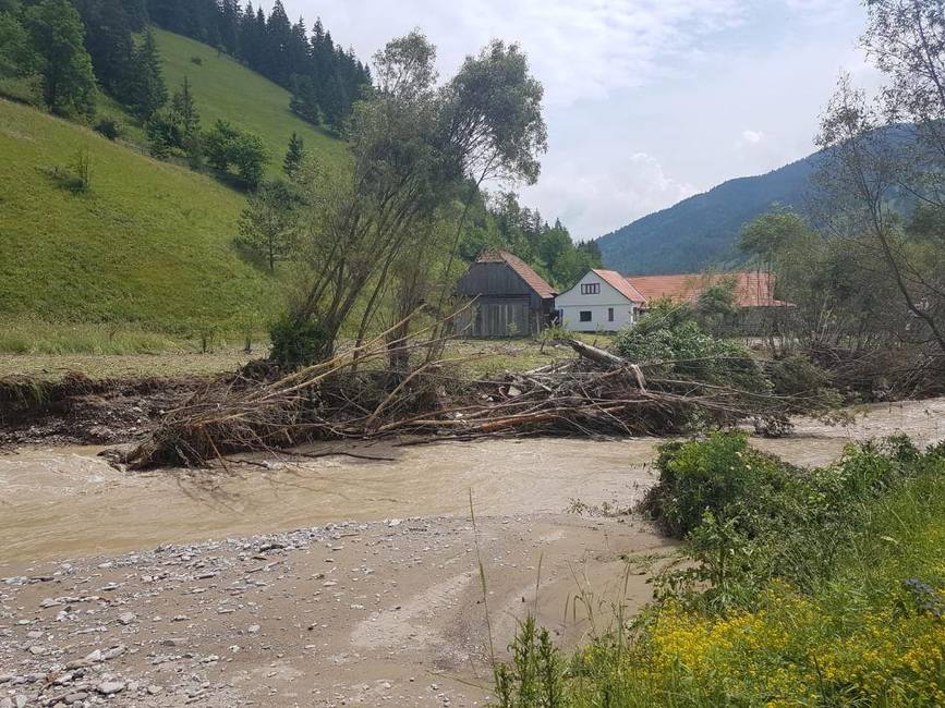 Inundatii in localitatile Lunca de Jos si Sandominic  Harghita | imaginea 1
