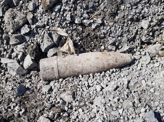 Proiectil exploziv de calibru 150 mm descoperit in municipiul Odorheiu Secuiesc | imaginea 1
