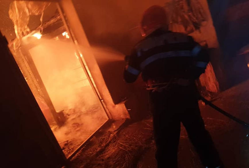 Incendiu izbucnit la o anexa gospodareasca din Negresti Oas | imaginea 1