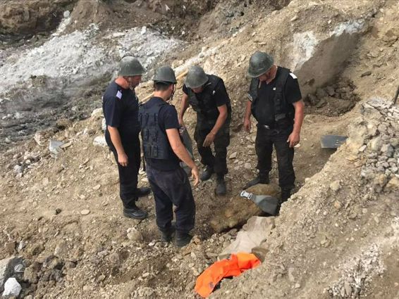 3 bombe de aviatie gasite pe un santier de langa podul CFR | imaginea 1
