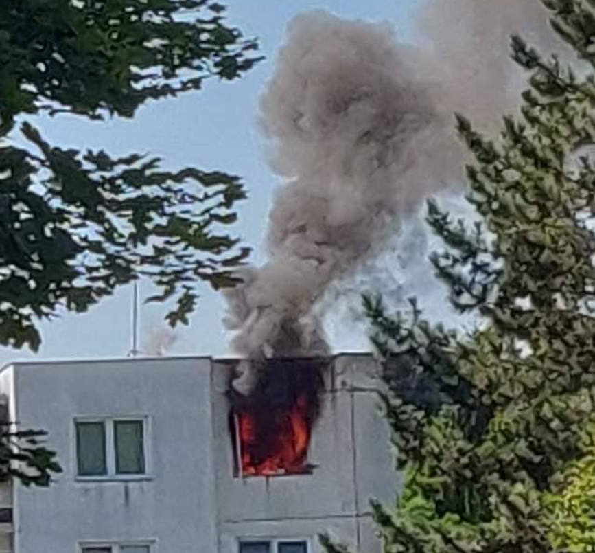 Incendiu la un apartament din Tirgu Mures | imaginea 1