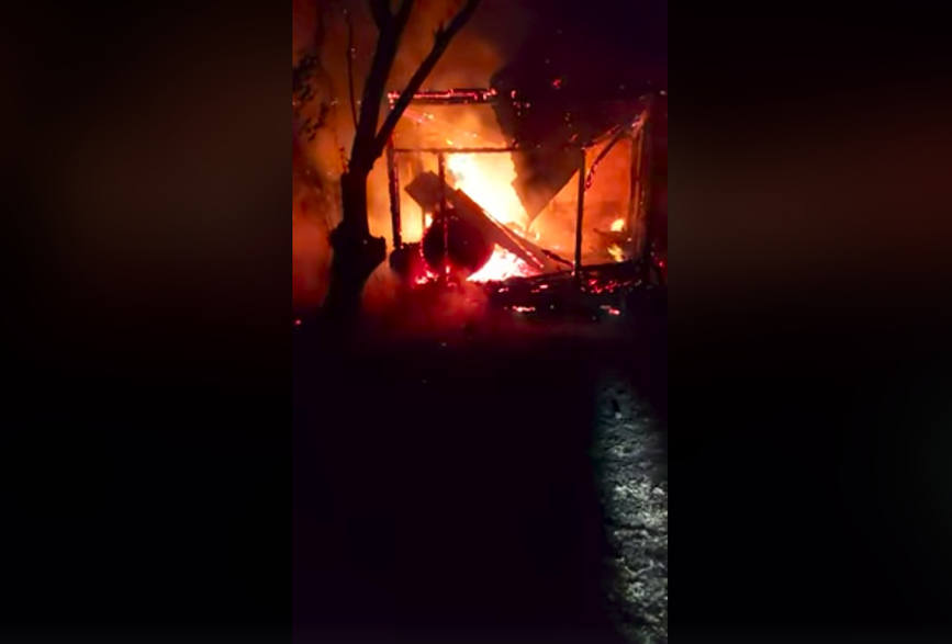 Interventie la un incendiu  in cooperare cu SVSU Odobesti si SVSU Vartescoiu | imaginea 1