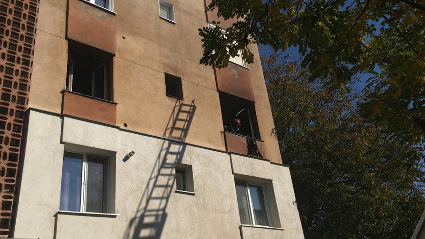 Incendiu de apartament  doua victime evacuate | imaginea 1