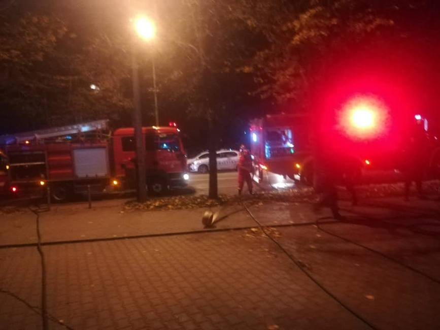 Incendiu la un supermarket din municipiul Focsani | imaginea 1