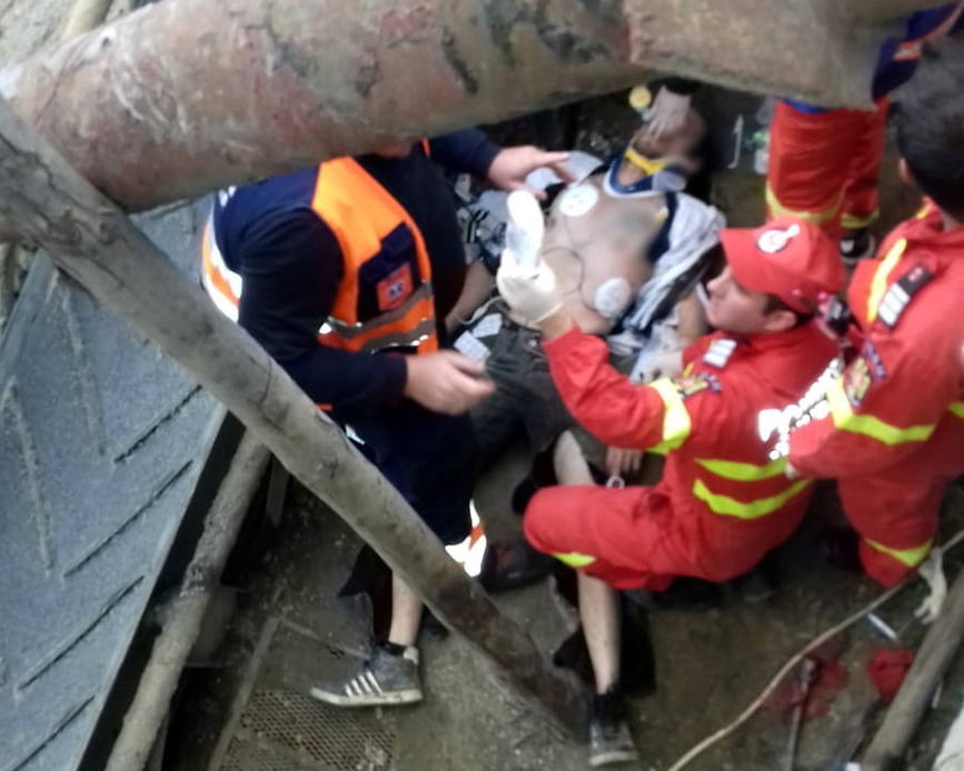 Operatiune de salvare a unui barbat  la o balastiera din comuna Potlogi | imaginea 1