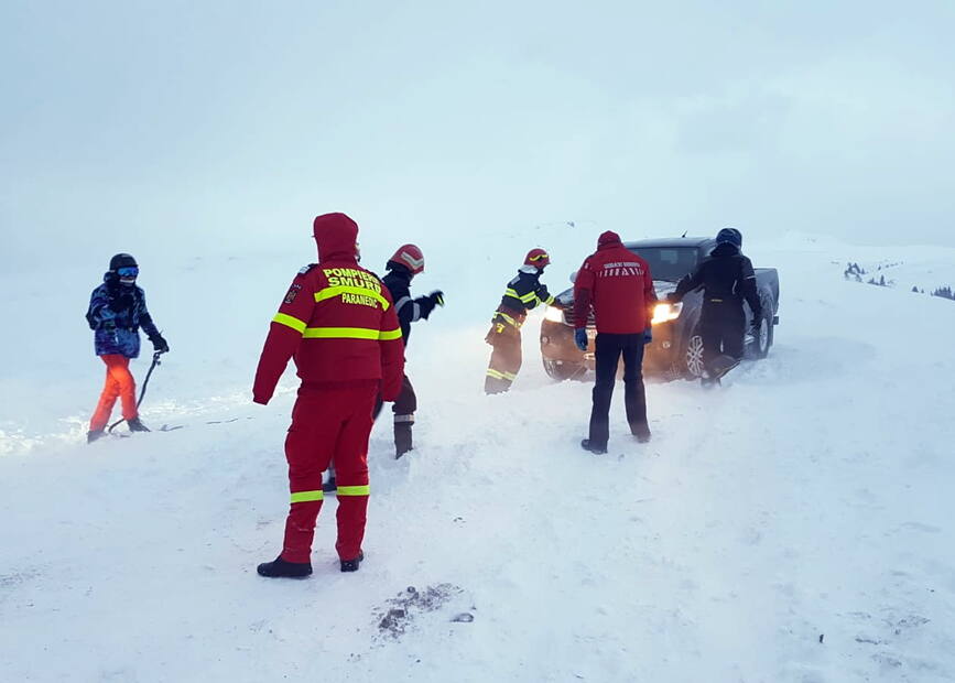 Operatiune de salvare a unor turisti in zona montana | imaginea 2