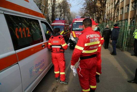Elevi evacuati din scoala in urma inhalarii unui gaz | imaginea 1