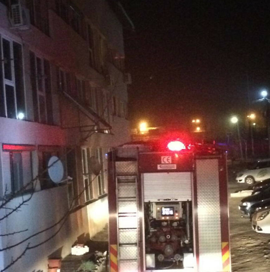 Incendiu la un bloc de locuinte din Craiova | imaginea 1