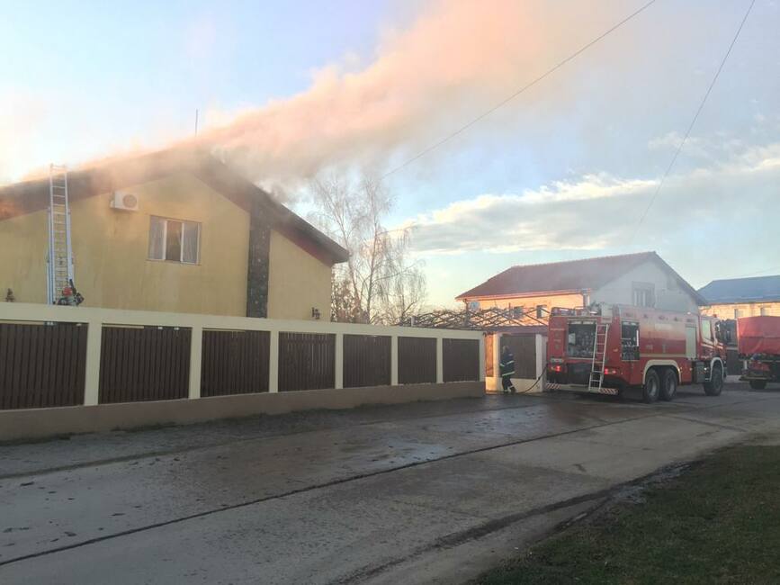 Interventie la incendiu de locuinta  in Daravari | imaginea 2