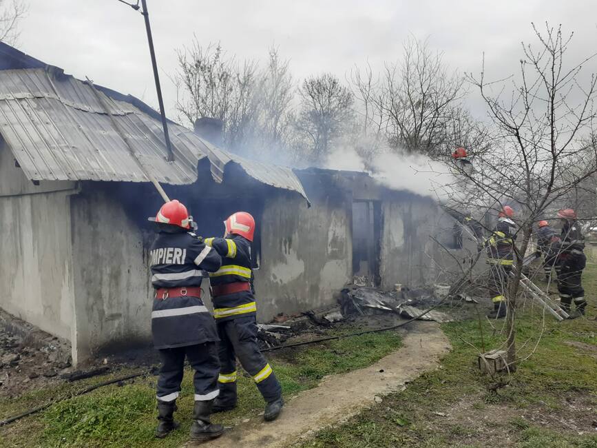 In 48 de ore  9 incendii de locuinte | imaginea 1
