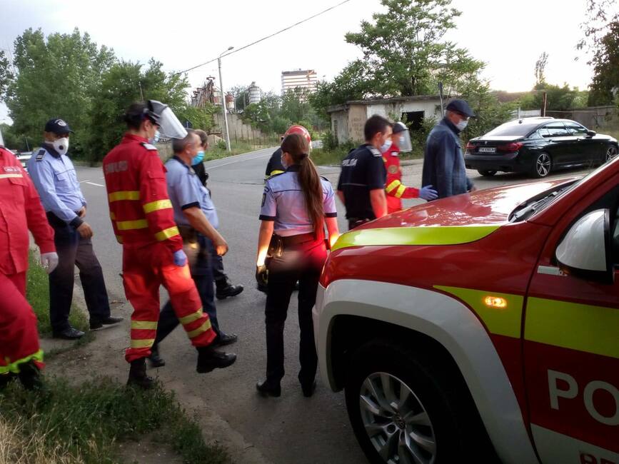 Alaturi de cativa cetateni inimosi  pompierii timiseni au reusit salvarea unei vieti | imaginea 1