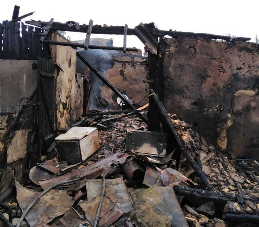 Incendiu de amploare la o gospodarie din judetul Vrancea | imaginea 1