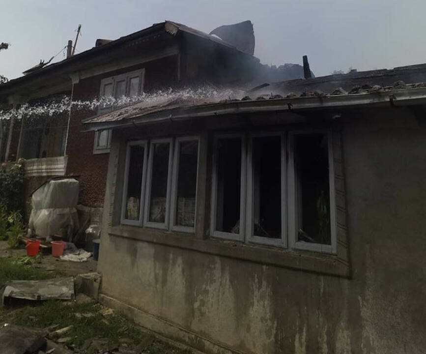Incendiu de amploare la o gospodarie din judetul Vrancea | imaginea 2