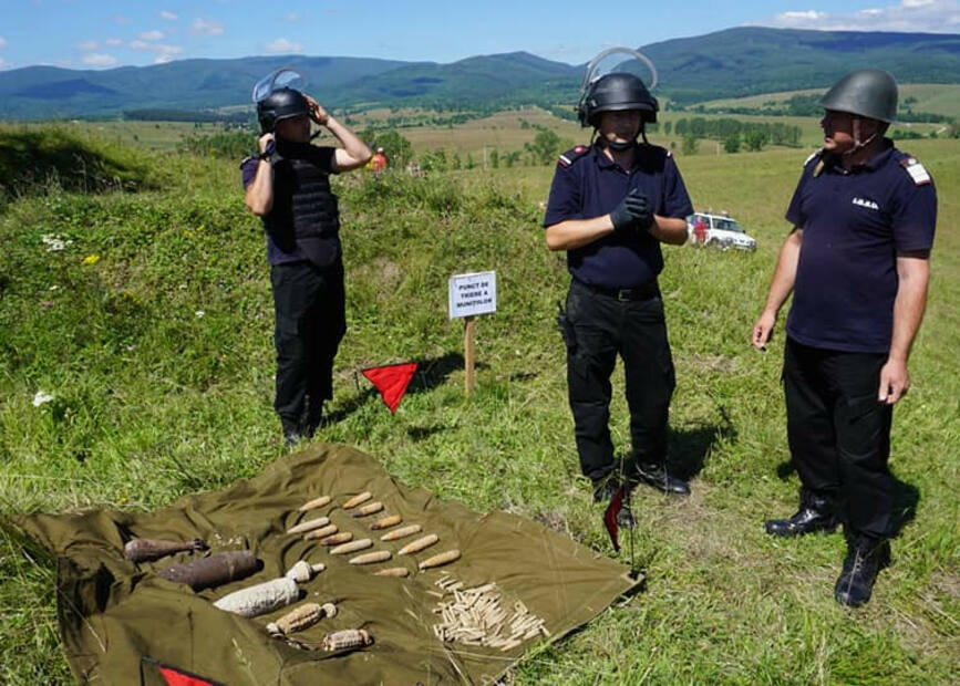 Distrugere controlata a 90 de elemente de munitie neexplodata in judetul Harghita | imaginea 1